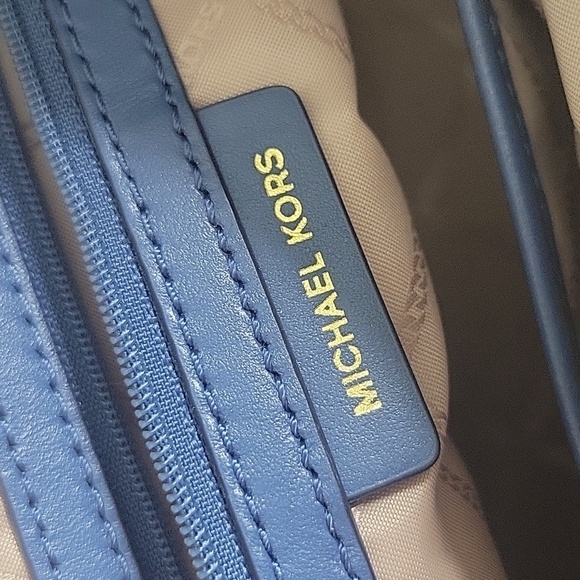 MICHAEL KORS Carine Leather Crossbody Bag in Chambray Blue - Picture 10 of 12